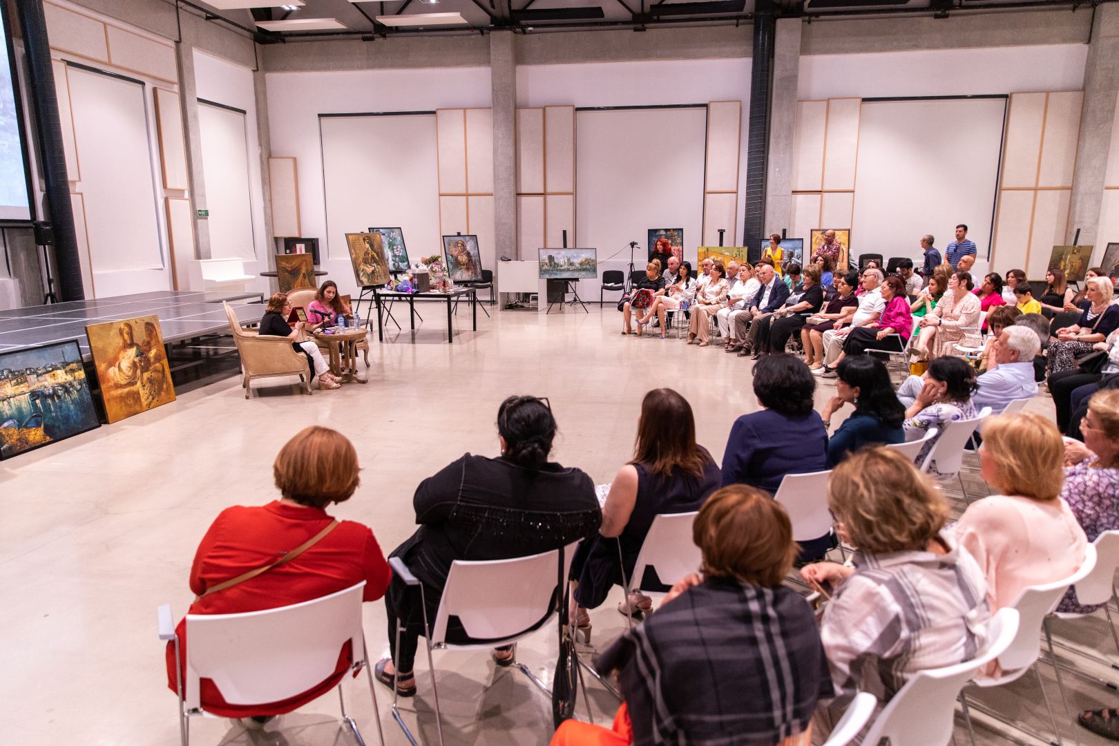 YARAT организовал встречу с художницей Лятафет Мамедовой: Живопись - это моя душа! (ФОТО)