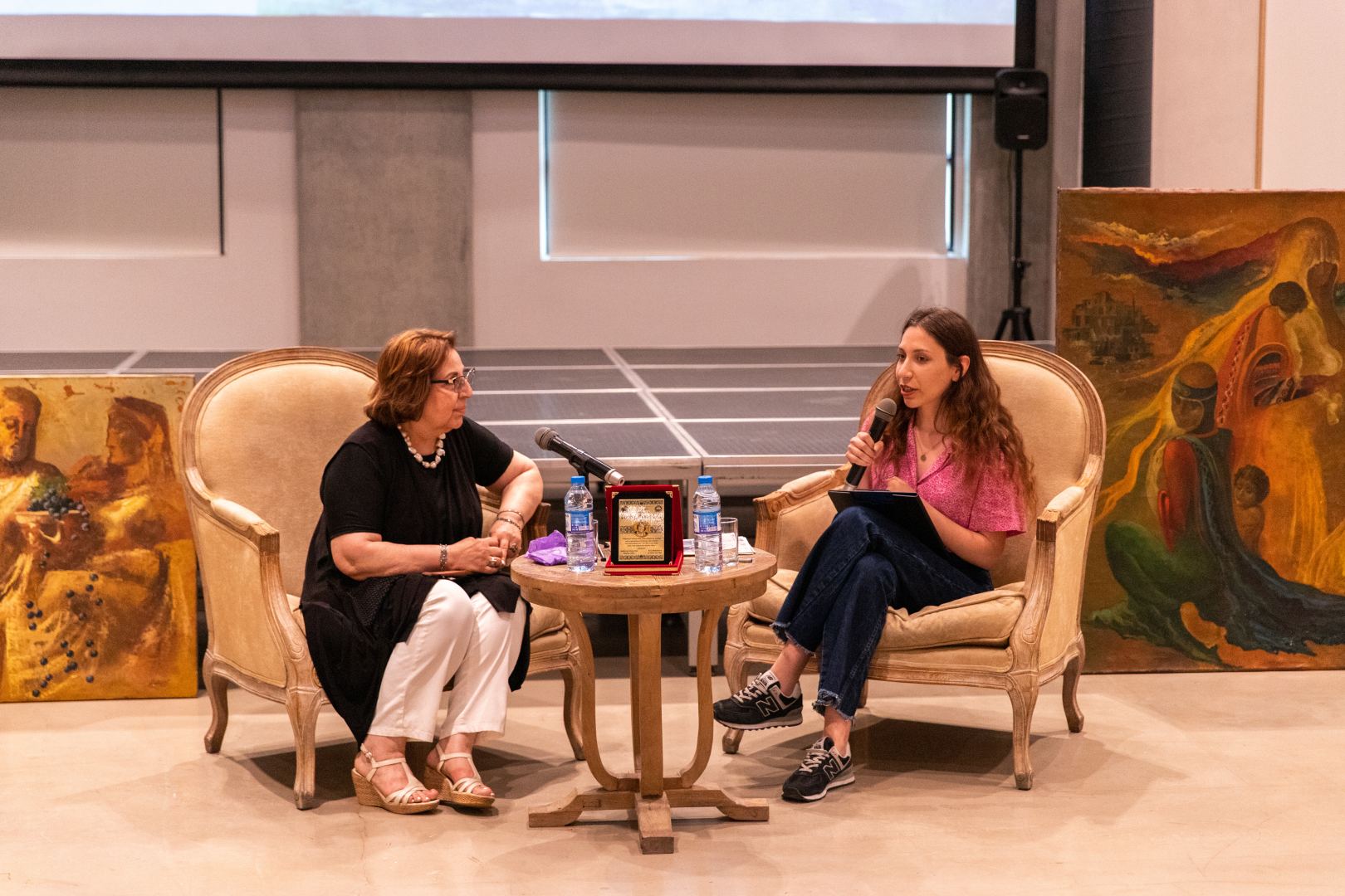 YARAT организовал встречу с художницей Лятафет Мамедовой: Живопись - это моя душа! (ФОТО)