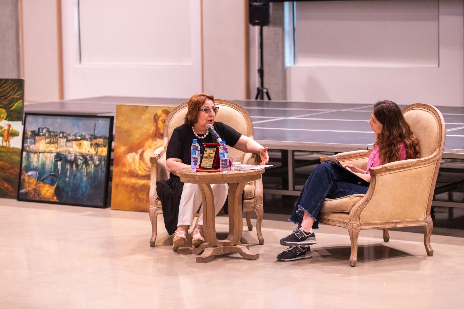 YARAT организовал встречу с художницей Лятафет Мамедовой: Живопись - это моя душа! (ФОТО)