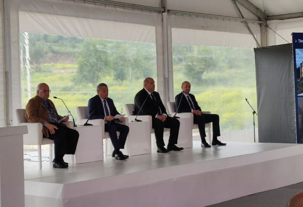 В Шуше продолжается строительство жилого массива, куда в скором времени вернутся вынужденные переселенцы – Айдын Керимов