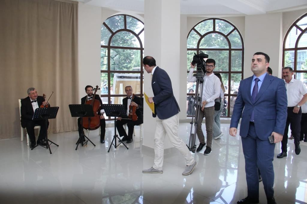 Шведское решение в Гяндже - "Устойчивая мода: будущее текстиля" (ФОТО)