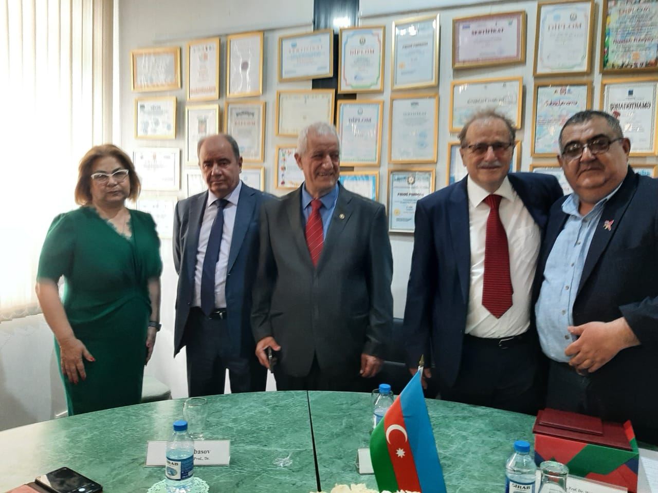 Вугар Ахмед избран академиком Международной академии наук (ФОТО)