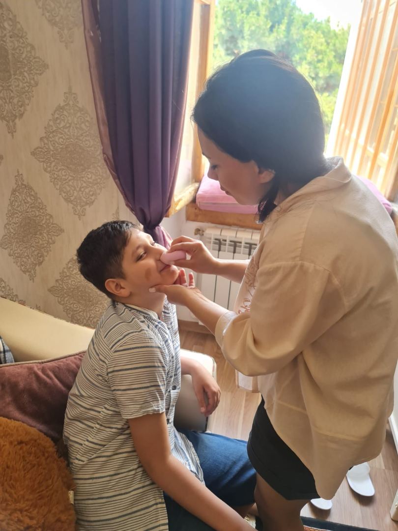 Посвящается семьям, разрушенным в результате войн – трогательный проект Турала Агасиева (ВИДЕО, ФОТО)