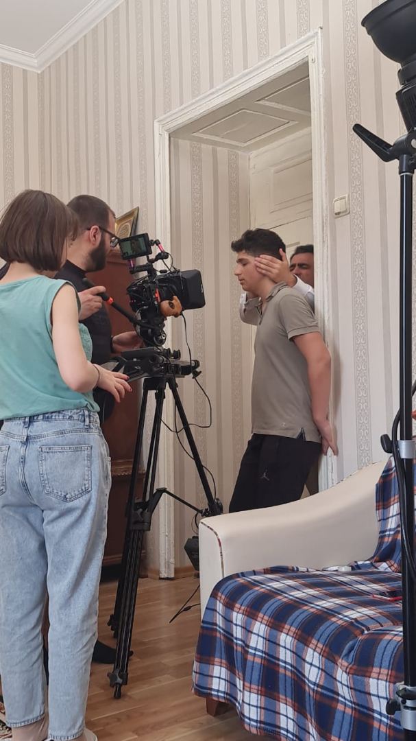 Посвящается семьям, разрушенным в результате войн – трогательный проект Турала Агасиева (ВИДЕО, ФОТО)