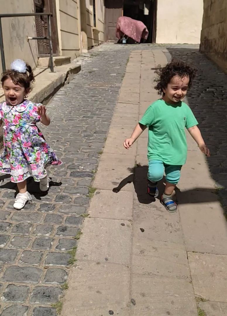 Посвящается семьям, разрушенным в результате войн – трогательный проект Турала Агасиева (ВИДЕО, ФОТО)