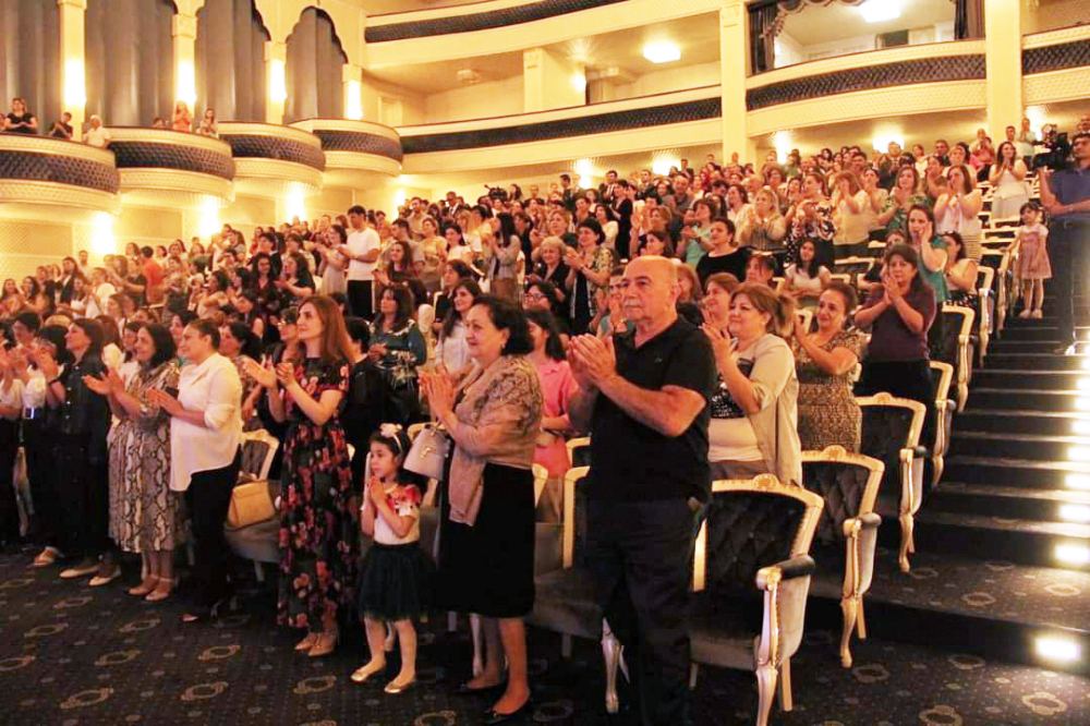 Тысяча и одна ночь в Гяндже – волшебный мир со сказочными героями (ВИДЕО, ФОТО)