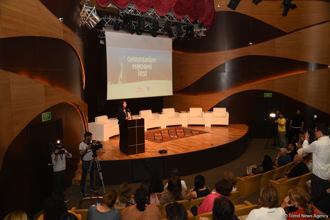 В Баку проходят панельные обсуждения в рамках проекта Shusha talks (ФОТО)