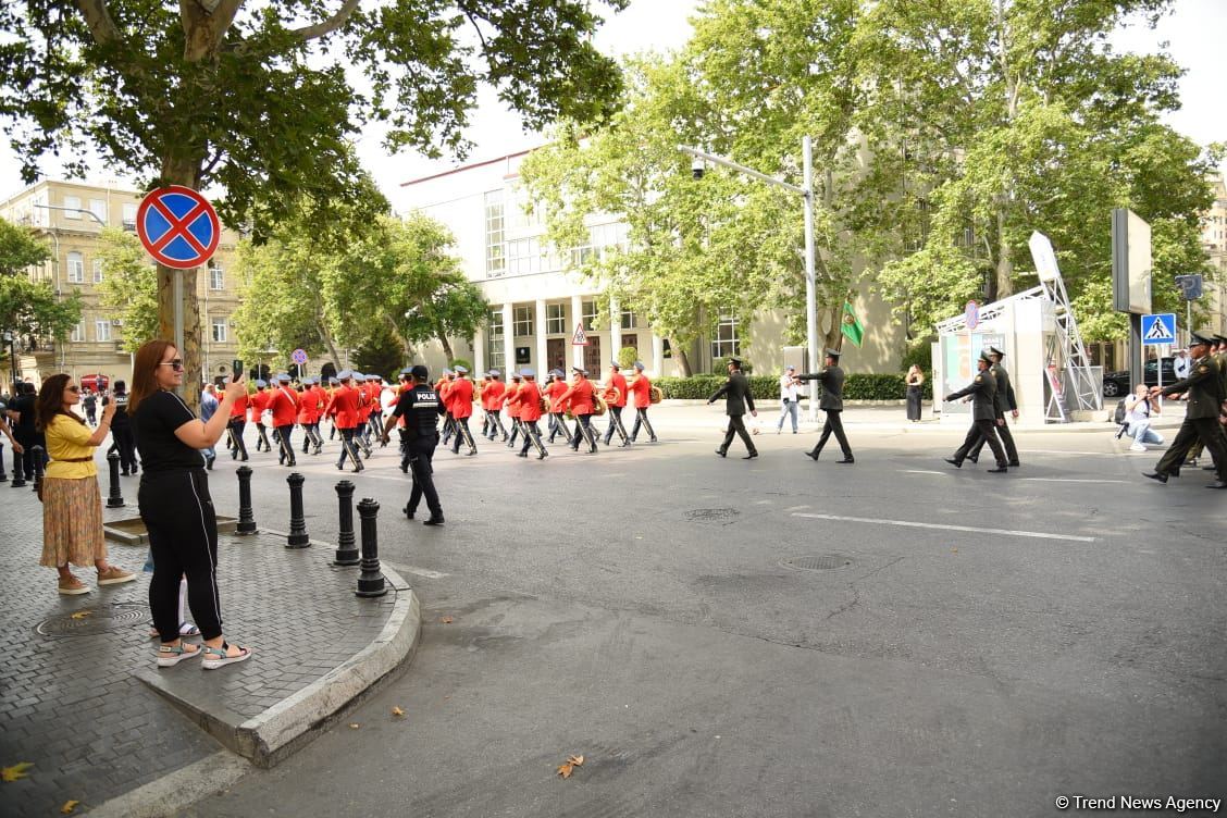 В Баку прошли показательные выступления военных оркестров по случаю Дня Вооруженных cил (ФОТО/ВИДЕО)