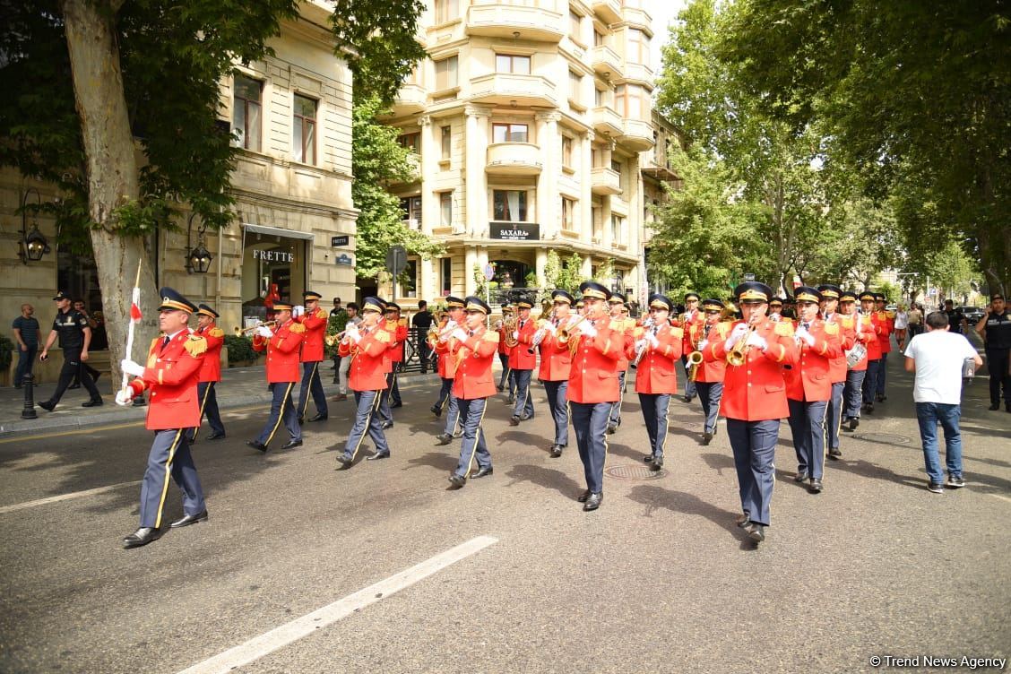 В Баку прошли показательные выступления военных оркестров по случаю Дня Вооруженных cил (ФОТО/ВИДЕО)