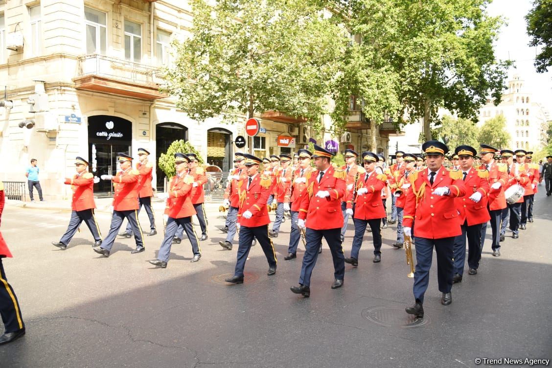 В Баку прошли показательные выступления военных оркестров по случаю Дня Вооруженных cил (ФОТО/ВИДЕО)