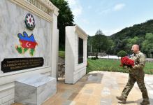 Президент Ильхам Алиев принял участие в открытии воинской части в Кяльбаджарском районе (ФОТО/ВИДЕО)