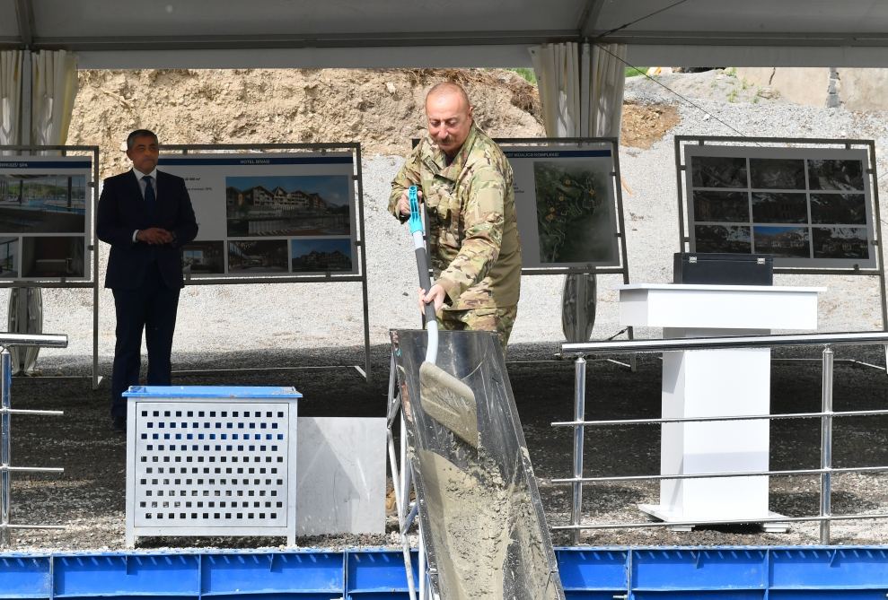 Президент Ильхам Алиев заложил фундамент санатория Истису в Кяльбаджарском районе (ФОТО/ВИДЕО)