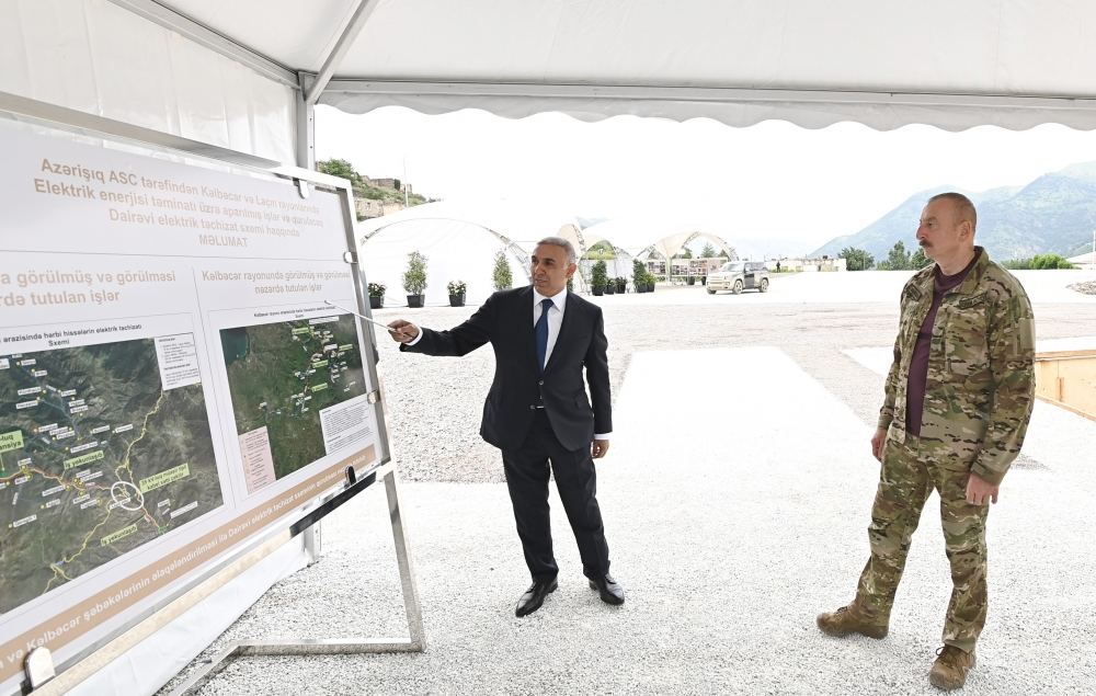 Президент Ильхам Алиев заложил фундамент Кяльбаджарского центра цифрового управления (ФОТО/ВИДЕО)