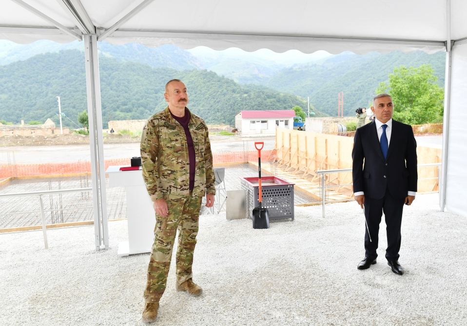 Президент Ильхам Алиев заложил фундамент Кяльбаджарского центра цифрового управления (ФОТО/ВИДЕО)