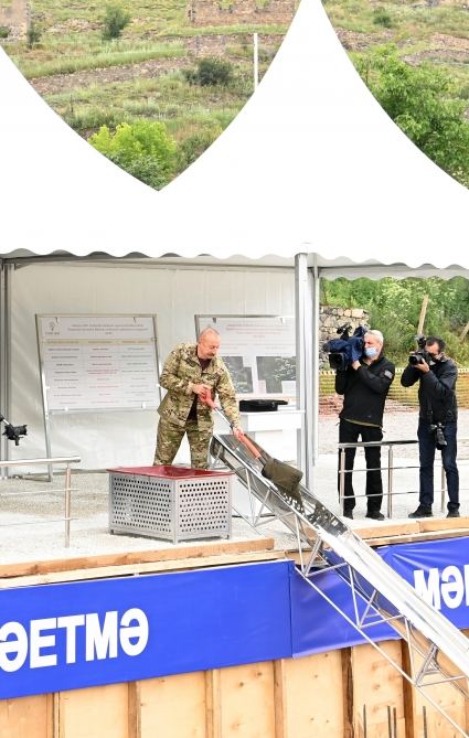 Президент Ильхам Алиев заложил фундамент Кяльбаджарского центра цифрового управления (ФОТО/ВИДЕО)