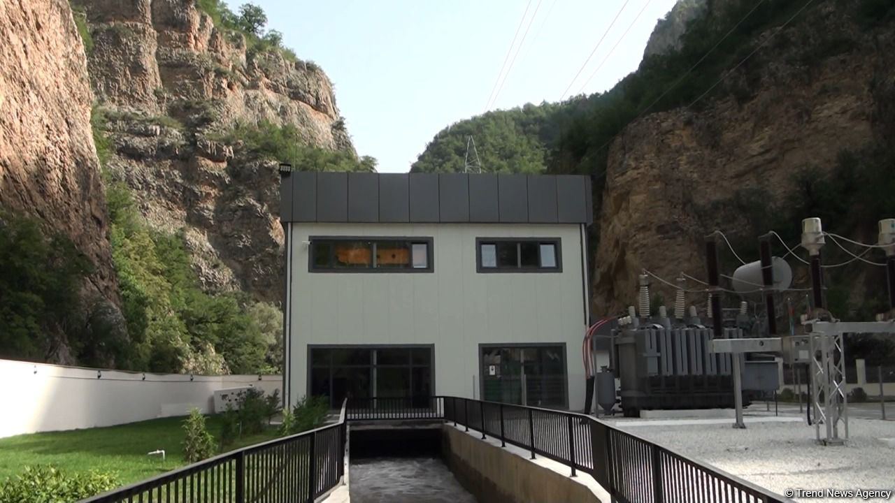 Представители медиа ознакомились с проводимыми в Кяльбаджаре и Лачине работами (ФОТО)