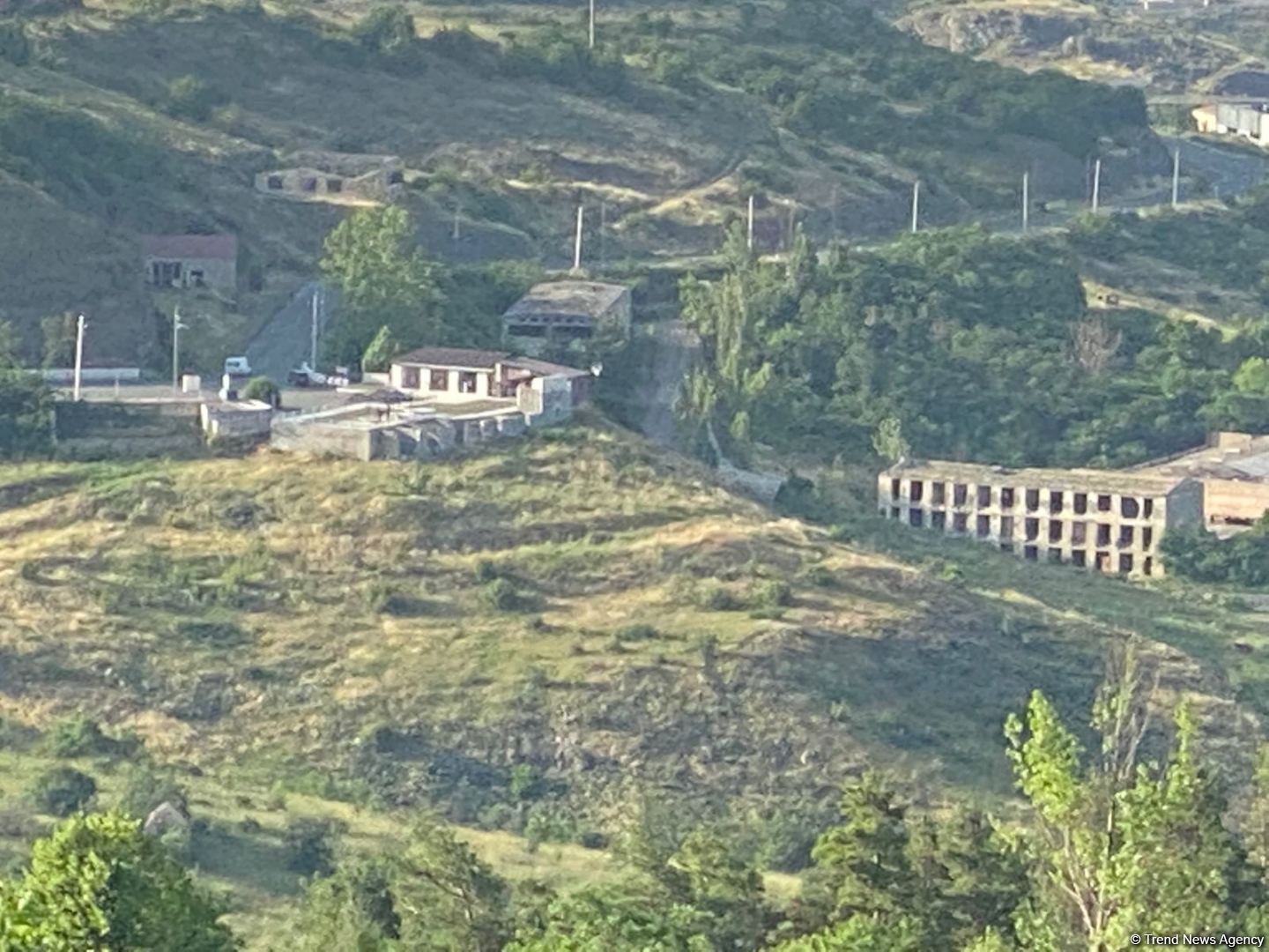 Представители медиа ознакомились с проводимыми в Кяльбаджаре и Лачине работами (ФОТО)