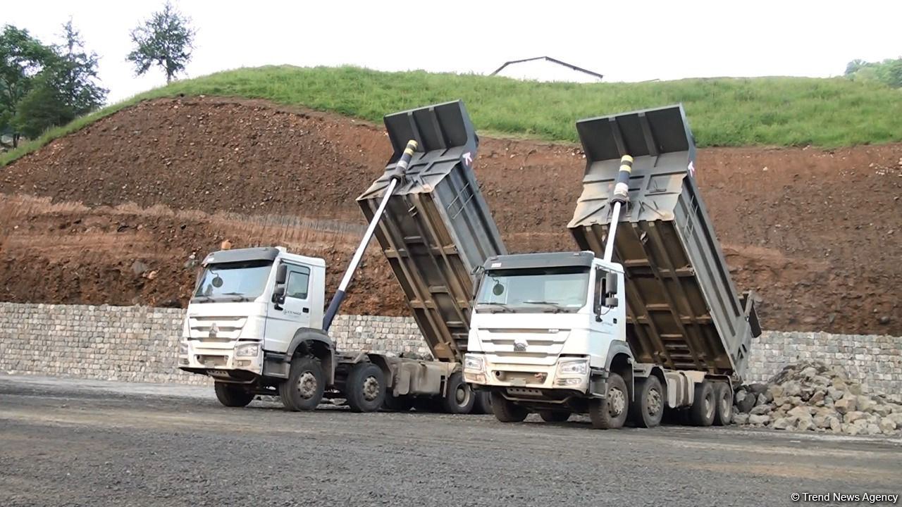 Представители медиа ознакомились с проводимыми в Кяльбаджаре и Лачине работами (ФОТО)