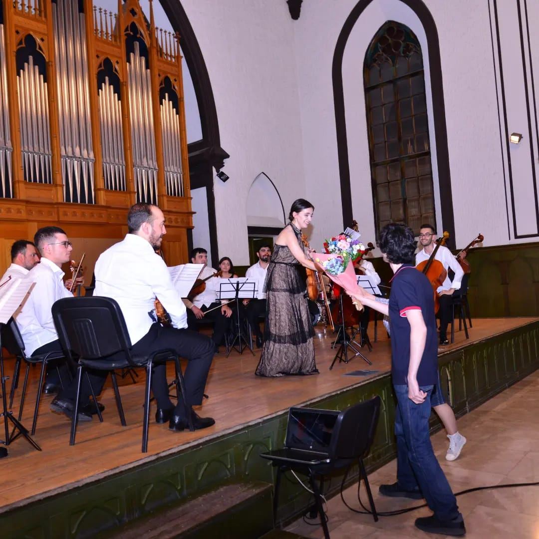 Вечная классика в летнем жарком Баку – открой окно и вдохни свежий воздух (ВИДЕО, ФОТО)