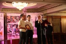 В Баку прошла церемония награждения лучших актеров театрального сезона (ФОТО)