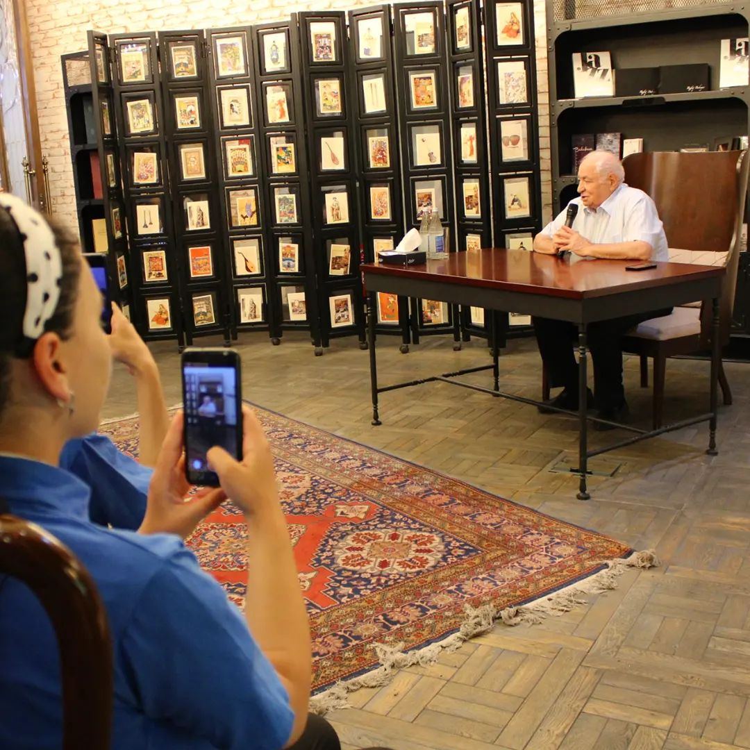 О жизни, творчестве и вдохновении – беседа народного поэта Вахида Азиза с представителями молодежи (ФОТО)