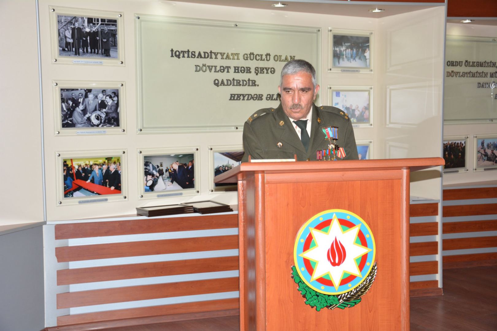 Этибар Гасанзаде представил проект "Шуша – вершина Победы" с участием героев Карабахской войны (ФОТО)