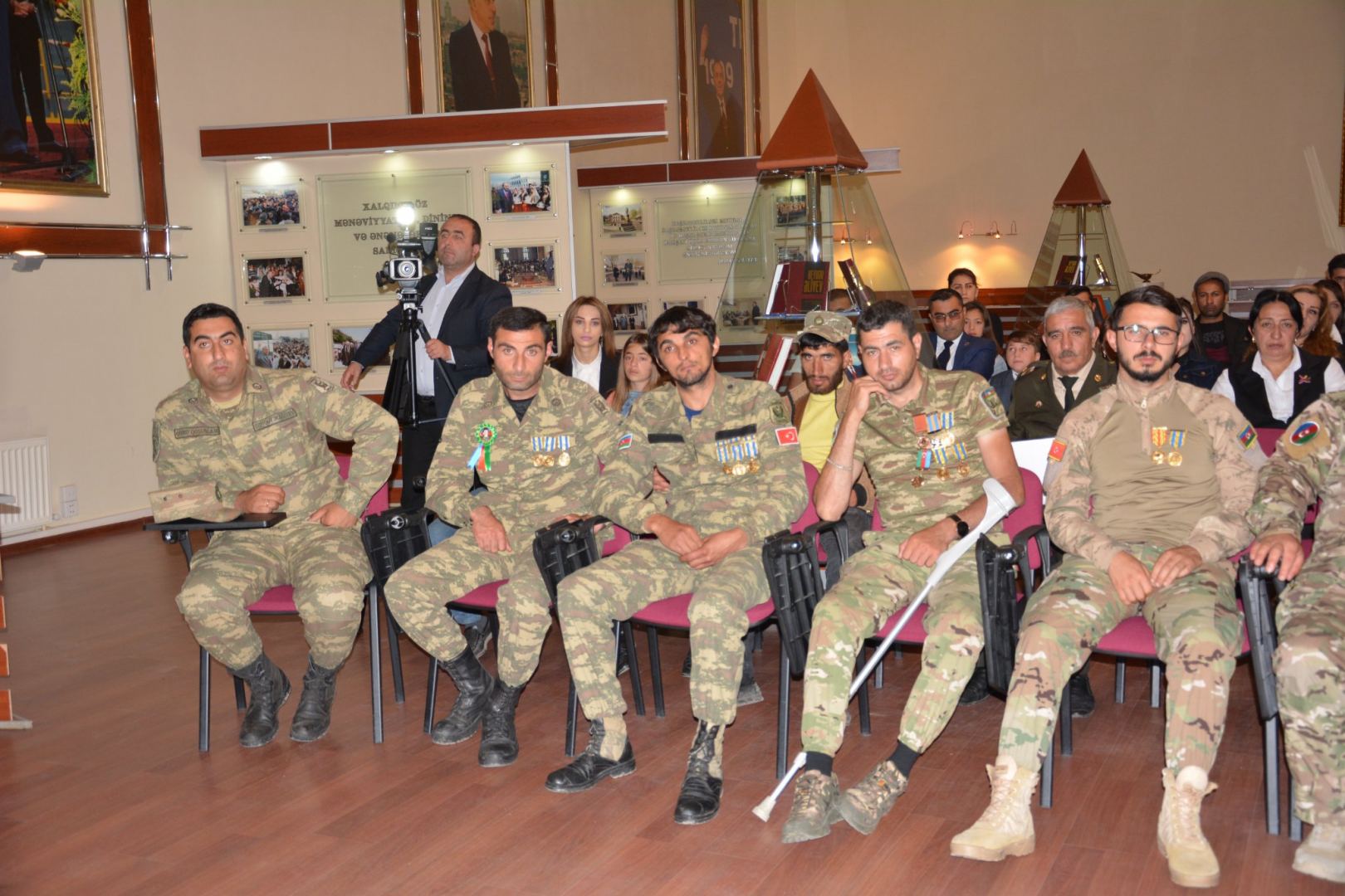 Этибар Гасанзаде представил проект "Шуша – вершина Победы" с участием героев Карабахской войны (ФОТО)