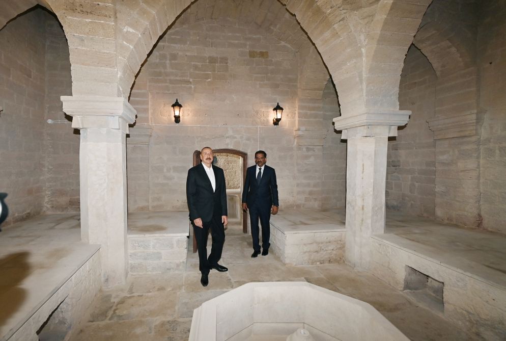 Президент Ильхам Алиев ознакомился с работами по благоустройству в поселке Рамана (ФОТО/ВИДЕО)