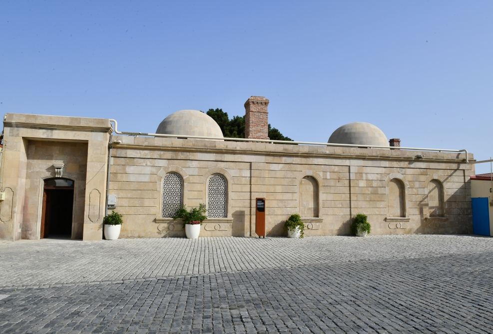 Президент Ильхам Алиев ознакомился с работами по благоустройству в поселке Рамана (ФОТО/ВИДЕО)