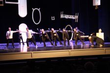 Кратковременная эйфория, веселая жизнь и лживое счастье… Как в Баку зашкаливают эмоции (ФОТО)