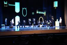 Кратковременная эйфория, веселая жизнь и лживое счастье… Как в Баку зашкаливают эмоции (ФОТО)