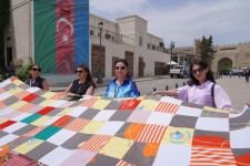 Впервые в Азербайджане! В Ичеришехер прошло шествие с огромным лоскутным полотном (ФОТО/ВИДЕО)