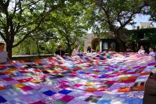 Впервые в Азербайджане! В Ичеришехер прошло шествие с огромным лоскутным полотном (ФОТО/ВИДЕО)