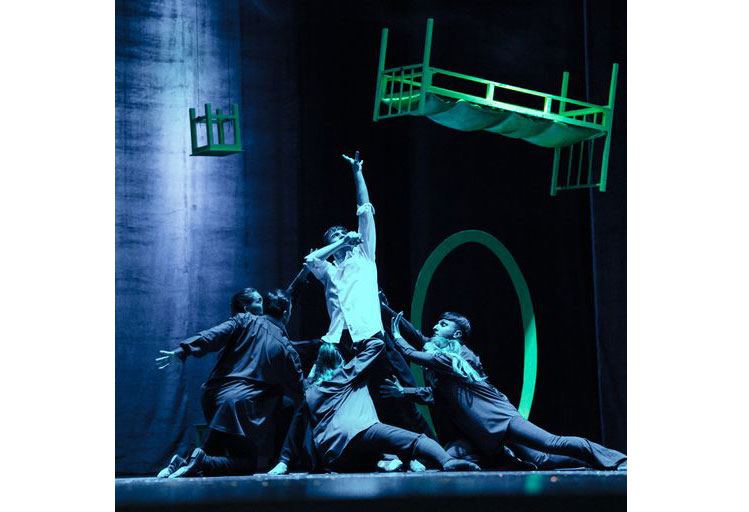 Кратковременная эйфория, веселая жизнь и лживое счастье… Как в Баку зашкаливают эмоции (ФОТО)