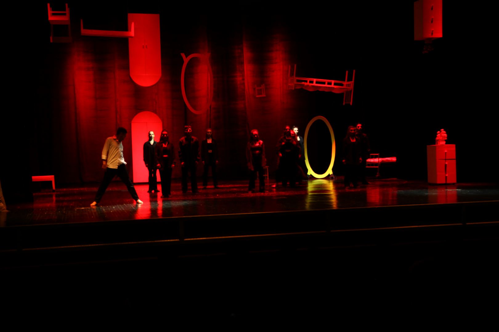 Кратковременная эйфория, веселая жизнь и лживое счастье… Как в Баку зашкаливают эмоции (ФОТО)