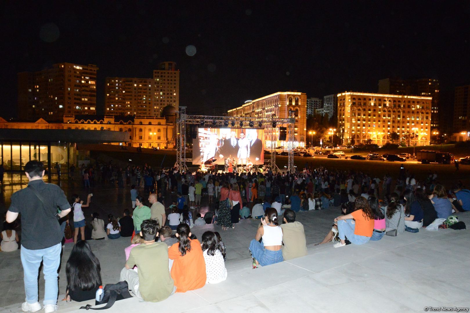 В Парке Центра Гейдара Алиева состоялось феерическое открытие IV Международных бакинских летних дней джаза (ФОТО)
