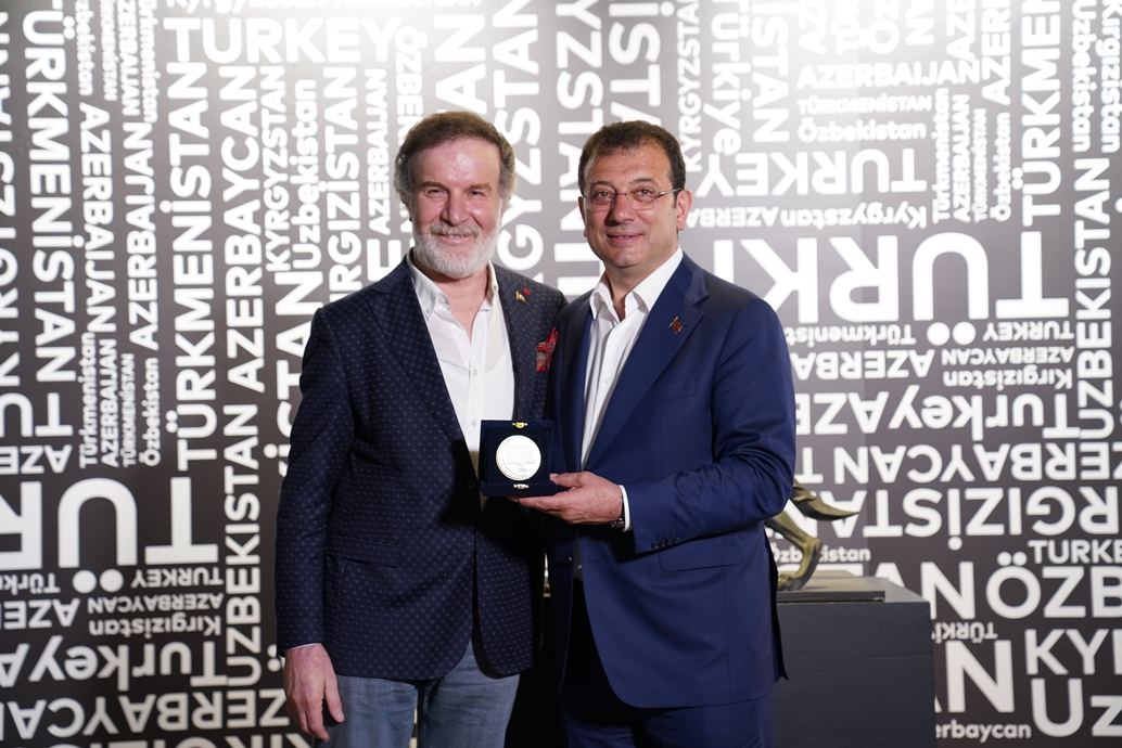 Сакит Мамедов рассказал о первой грандиозной выставке RESMIN TÜRKÇERSİ именитых мастеров тюркского мира в Стамбуле (ВИДЕО, ФОТО)