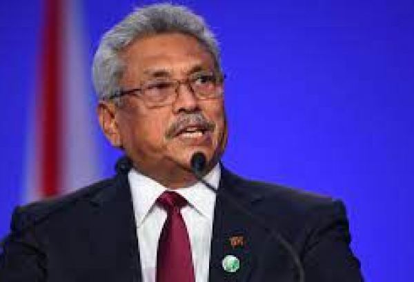 Президент Шри-Ланки с семьей покинул страну