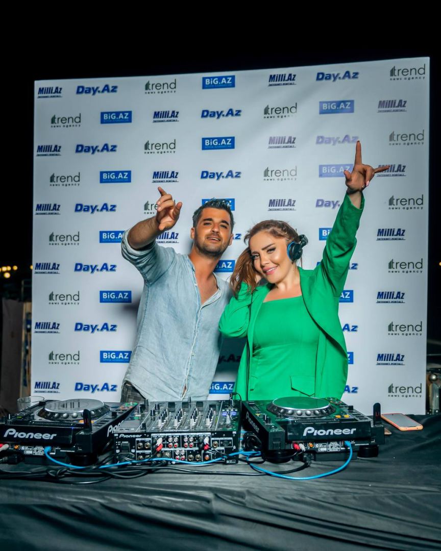 В рамках летнего фестиваля Şazeli Bahçe в Баку прошел концерт турецкой звезды Ферхата Гёчера (ВИДЕО, ФОТО)