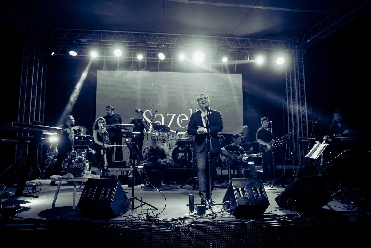 В рамках летнего фестиваля Şazeli Bahçe в Баку прошел концерт турецкой звезды Ферхата Гёчера (ВИДЕО, ФОТО)