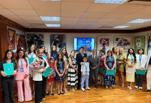 В Лондоне представлены произведения азербайджанских художников с ограниченными возможностями здоровья (ФОТО)