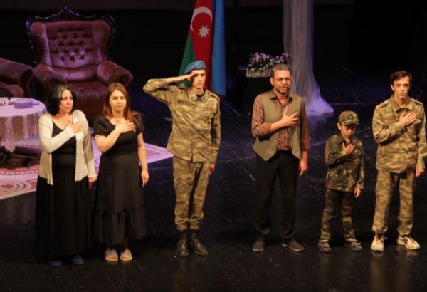 Бакинский театр показал трогательный спектакль о детях шехида Карабахской войны (ФОТО)