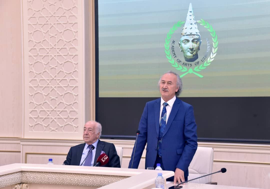 "Узбекский народ - прекрасный, чистейший и честнейший" - Чингиз Фарзалиев на церемонии вручения мантии почетного академика Академии художеств Узбекистана (ФОТО)