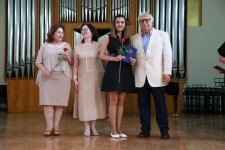 В Бакинской музыкальной академии прошел праздничный вечер выпускников (ФОТО)