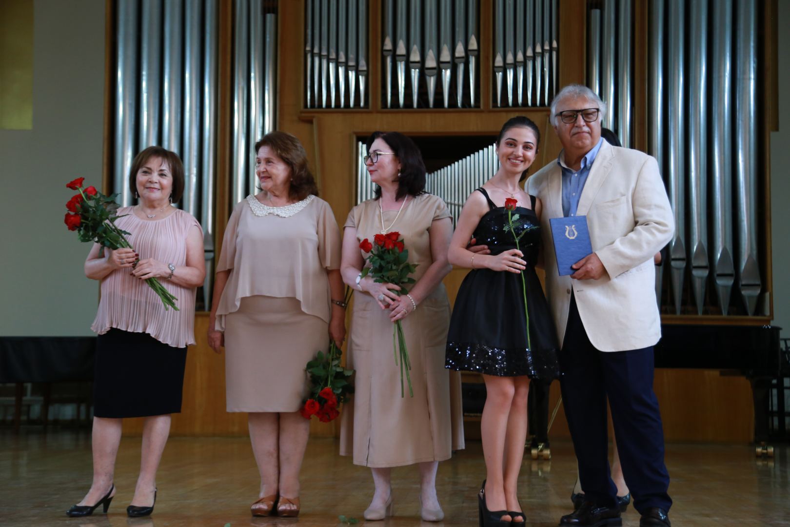 В Бакинской музыкальной академии прошел праздничный вечер выпускников (ФОТО)