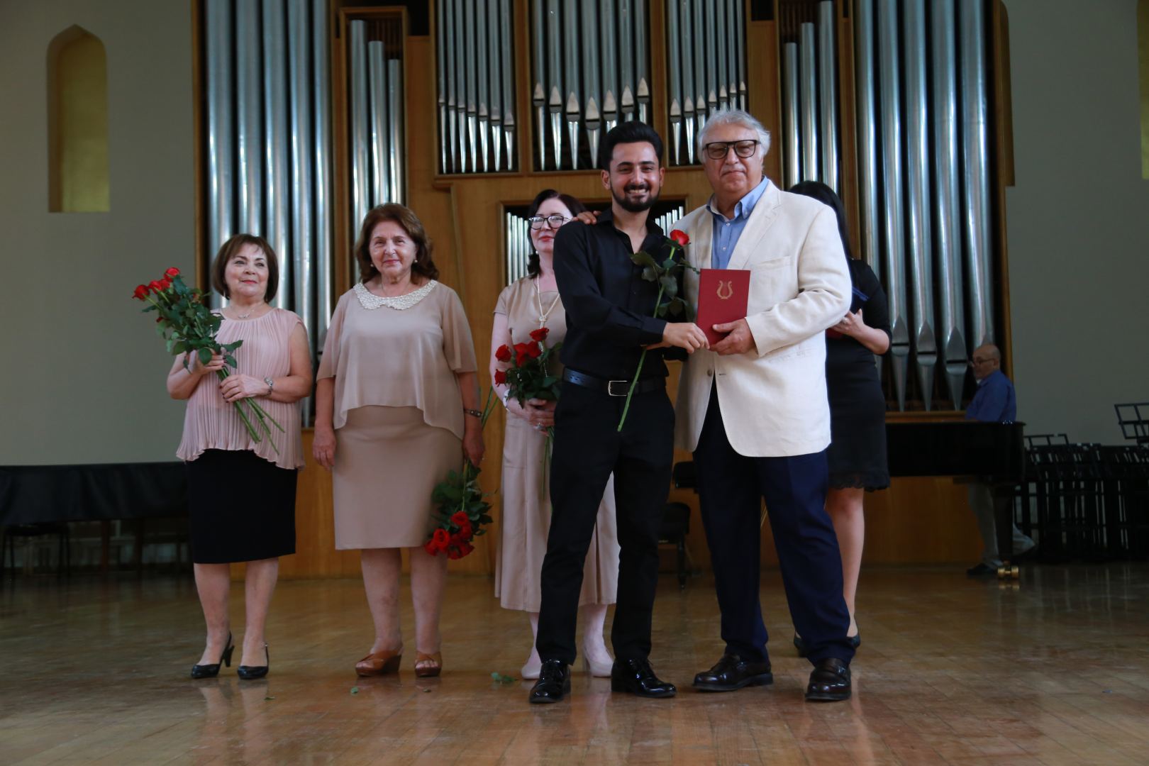 В Бакинской музыкальной академии прошел праздничный вечер выпускников (ФОТО)