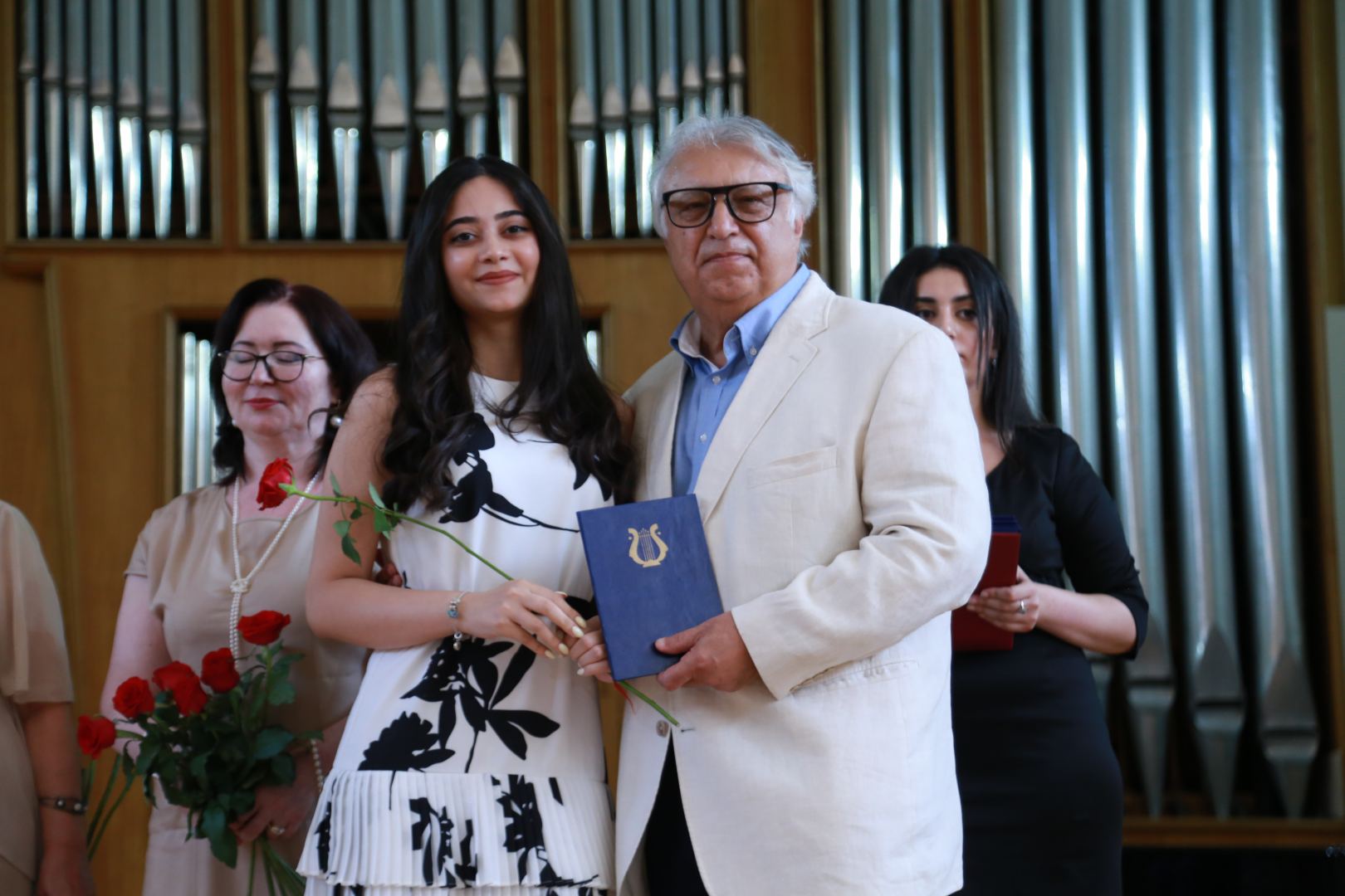 В Бакинской музыкальной академии прошел праздничный вечер выпускников (ФОТО)