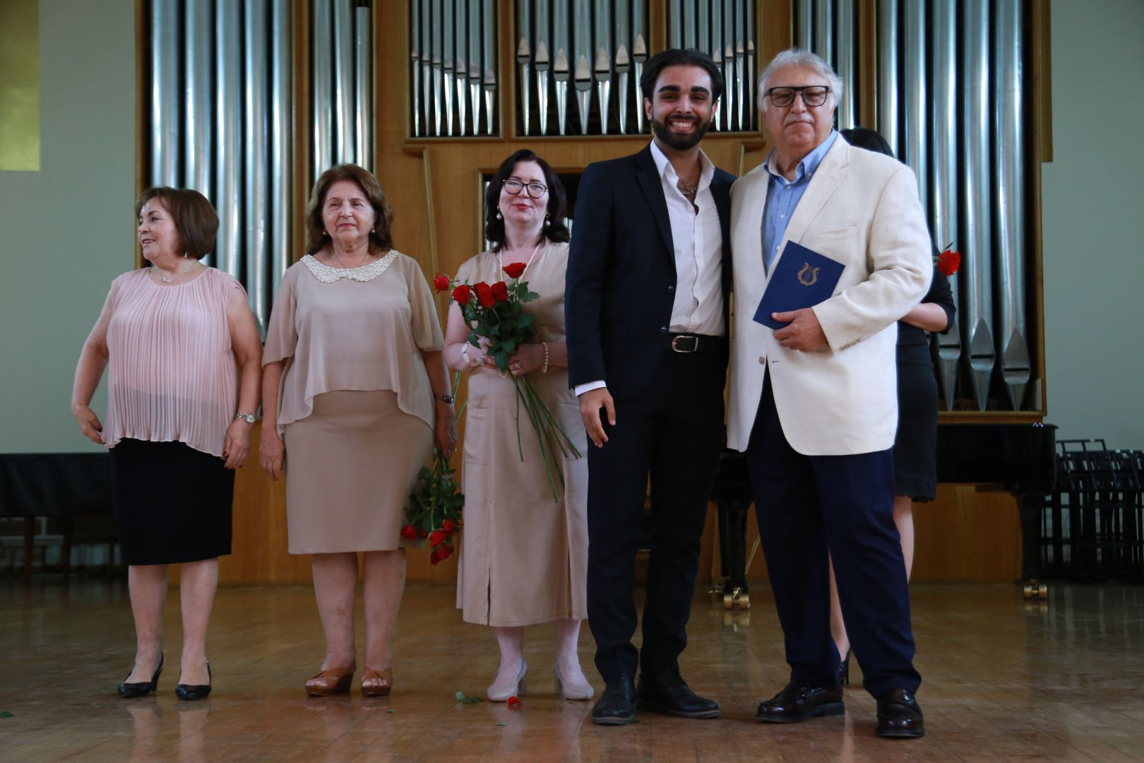 В Бакинской музыкальной академии прошел праздничный вечер выпускников (ФОТО)