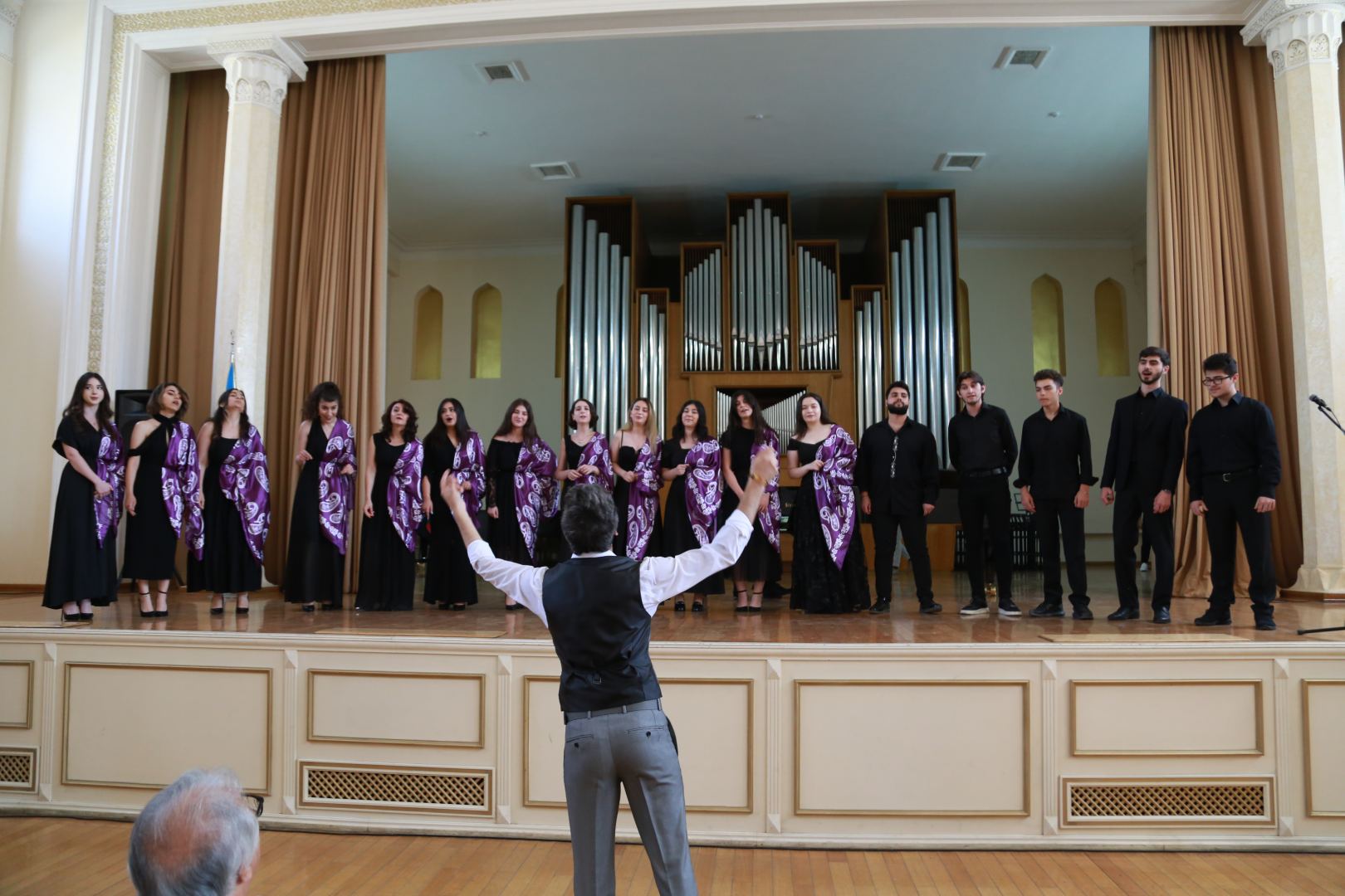 В Бакинской музыкальной академии прошел праздничный вечер выпускников (ФОТО)