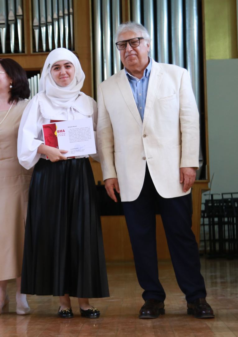 В Бакинской музыкальной академии прошел праздничный вечер выпускников (ФОТО)